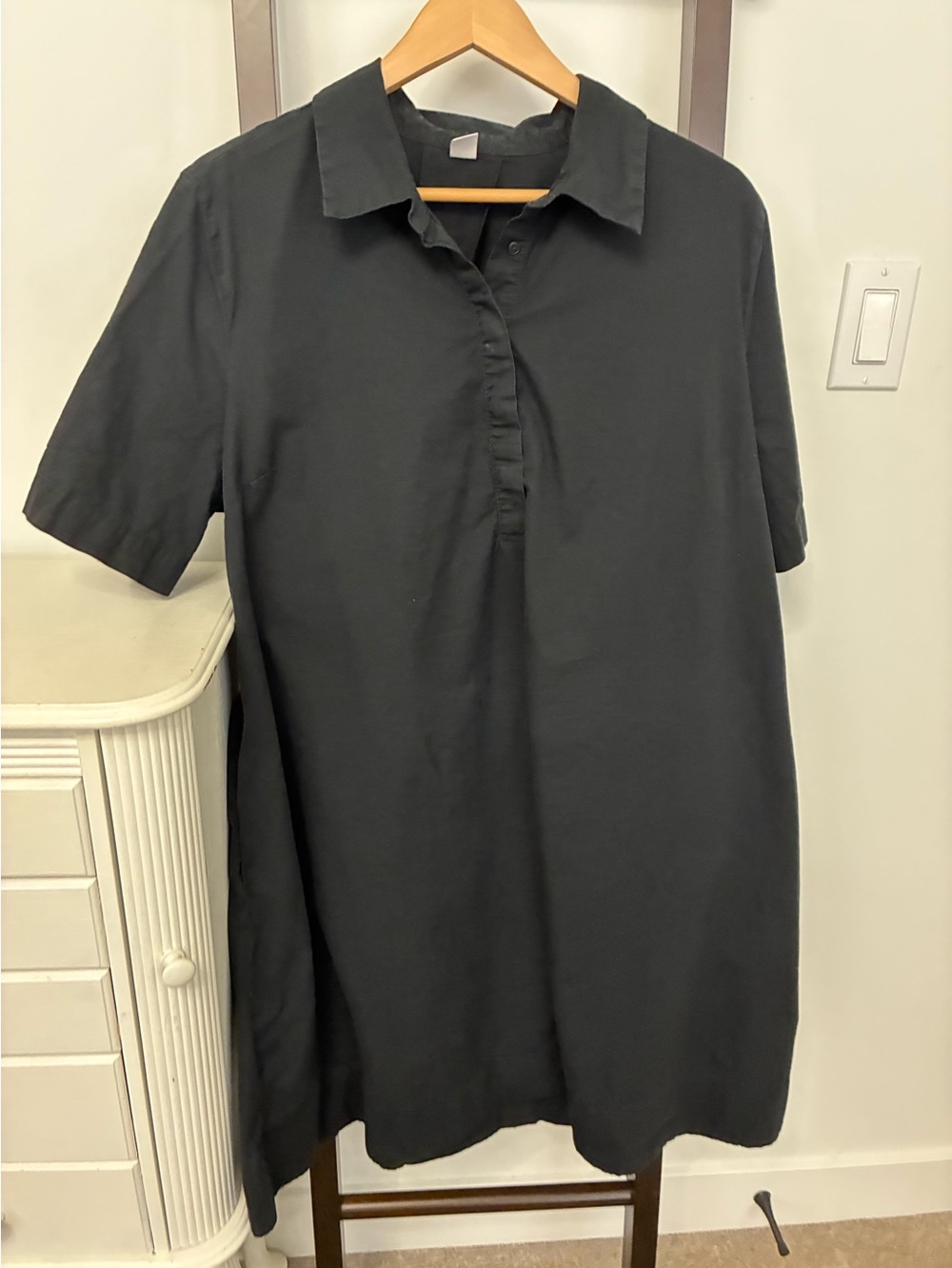 Old navy shirt dress. 100% cotton. Pockets. Collared. Size XL loose fitting